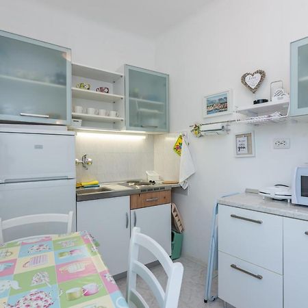 Apartment Luiza With Terrace Baška Exterior foto